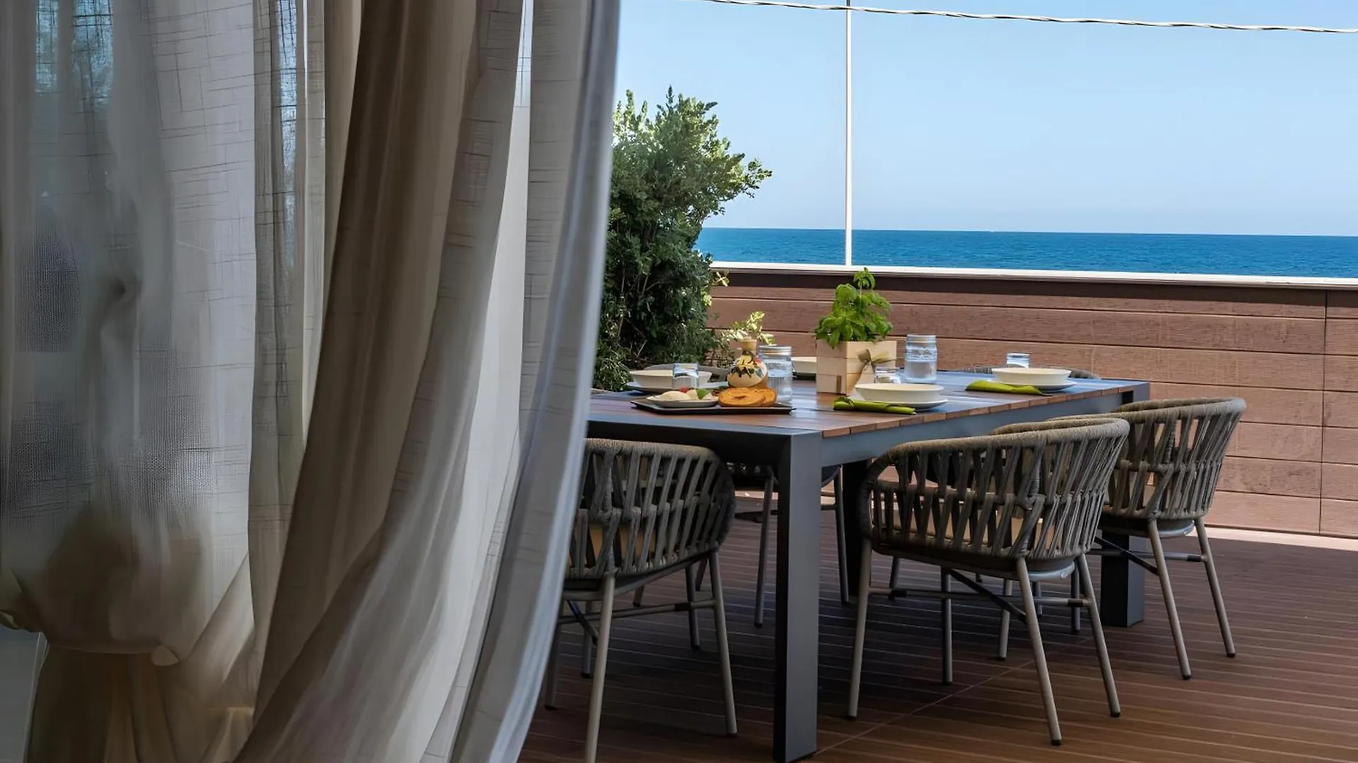 Luxury Terrazza contacts