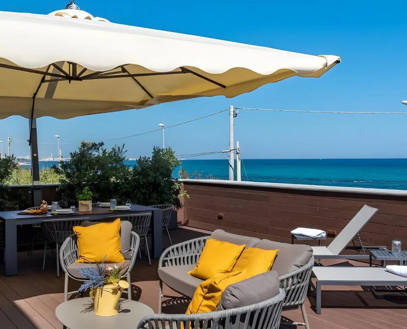 Luxury Terrazza Apartment Bari 0*,